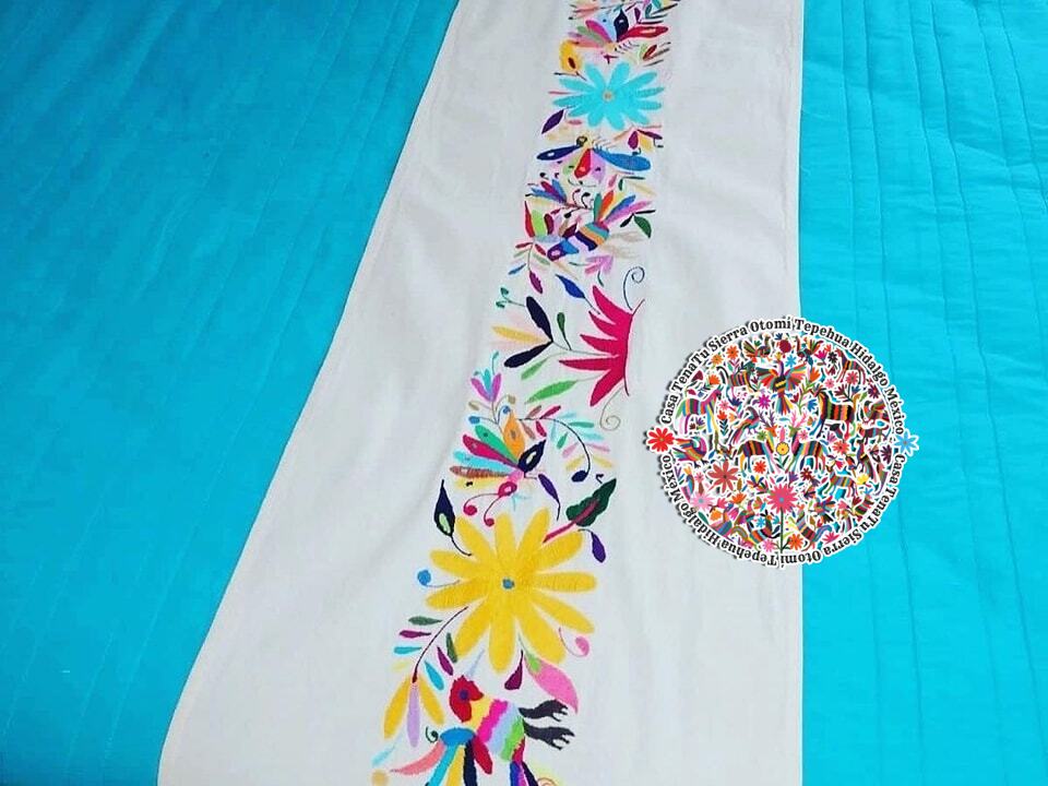 Juego de pie de cama Otomí con fundas