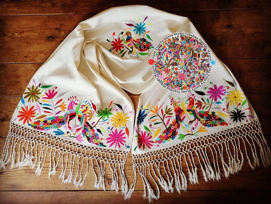 Rebozo bordado a mano Otomi pavoreal multicolor (sobre pedido)