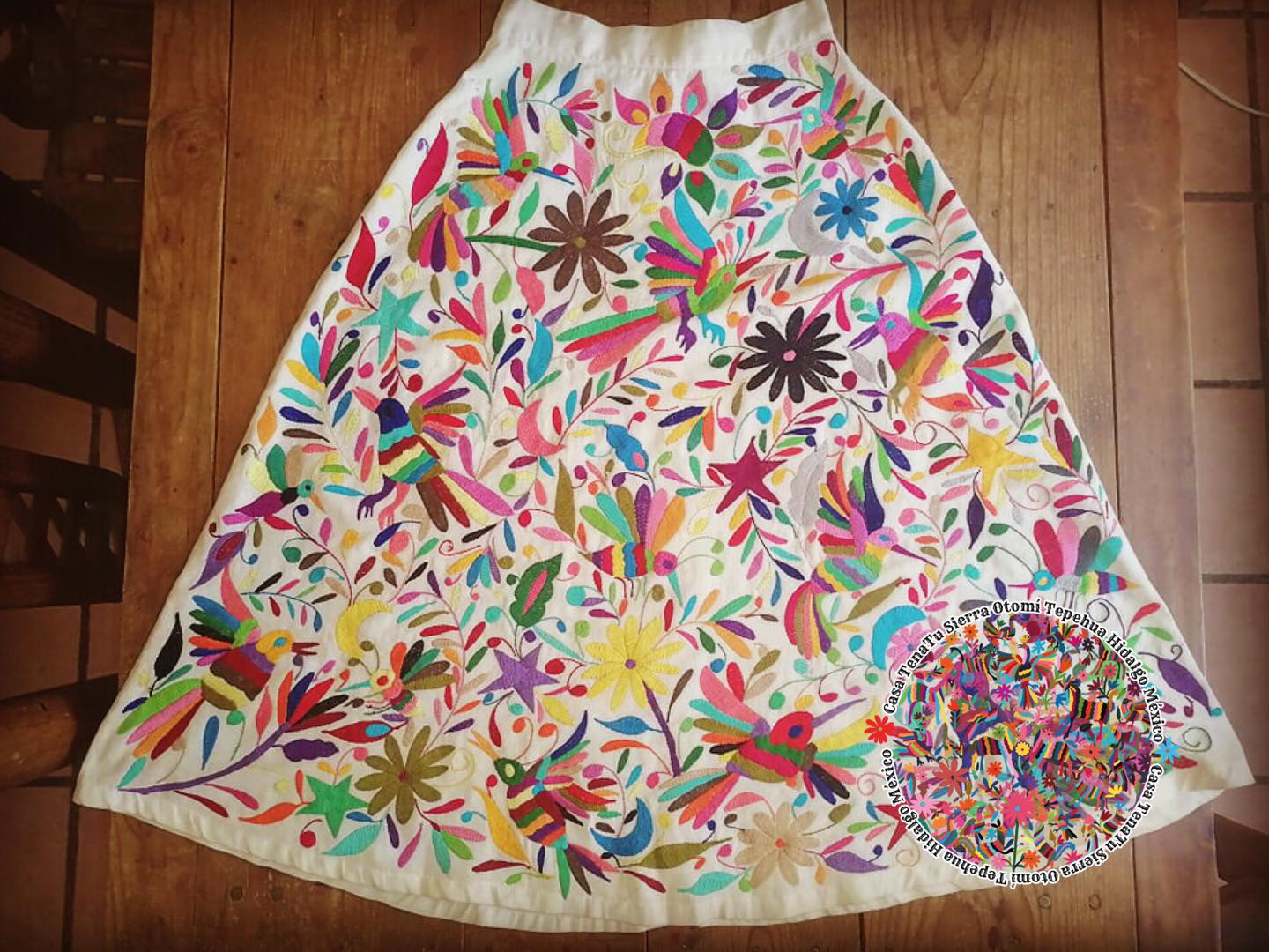 Hermosa Falda Multicolor Bordada Otomí (tallas disponibles)