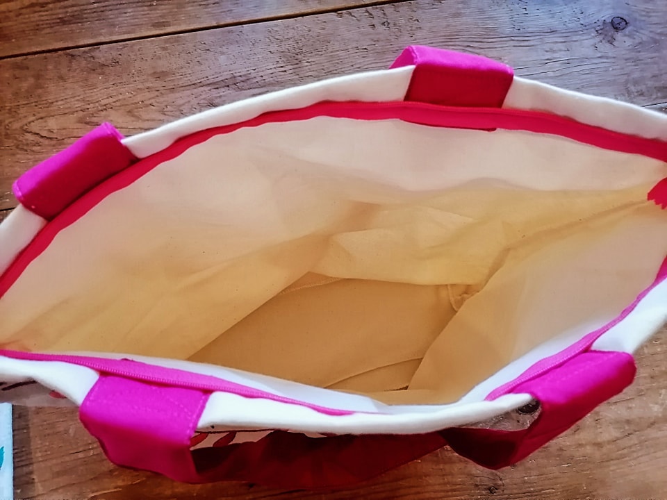 Bolsos con bordado Otomi. DISPONIBLES