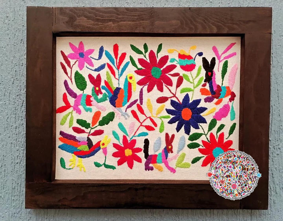 Tenatu hermoso cuadro bordado multicolor flora y fauna