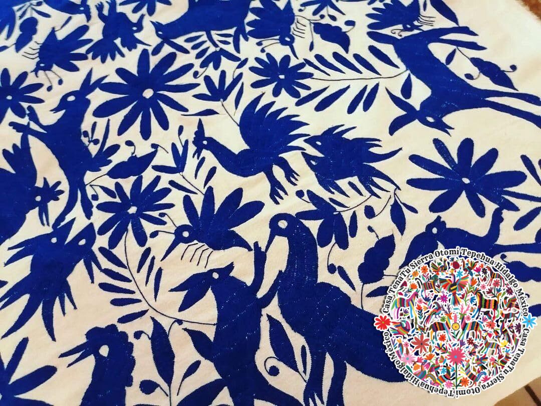 Lienzo bordado Otomí Azul de 1m x 1m "bajo pedido"