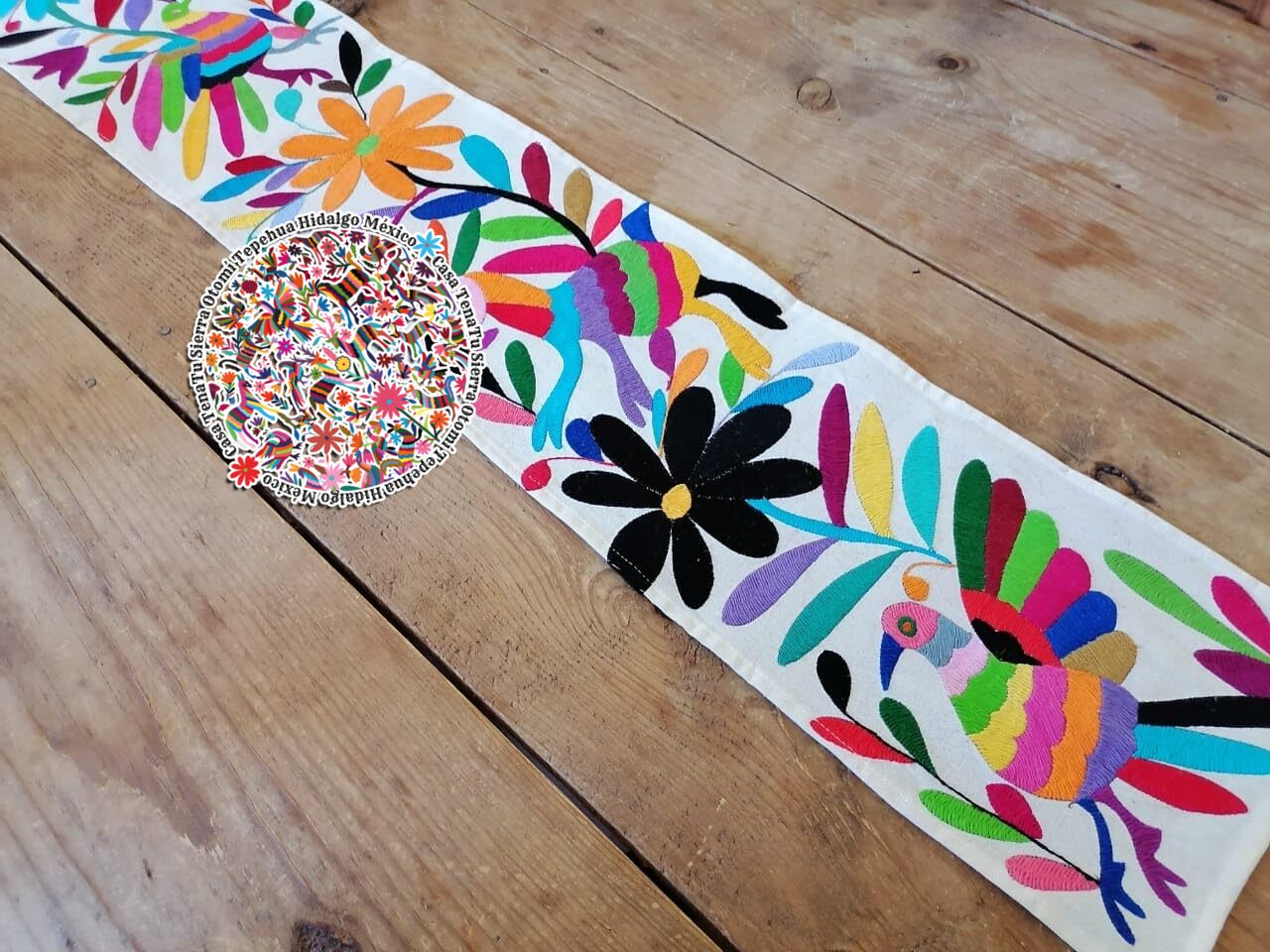 Camino de mesa Otomí multicolor bordado a mano 190 x 20 cm "en existencia similares"