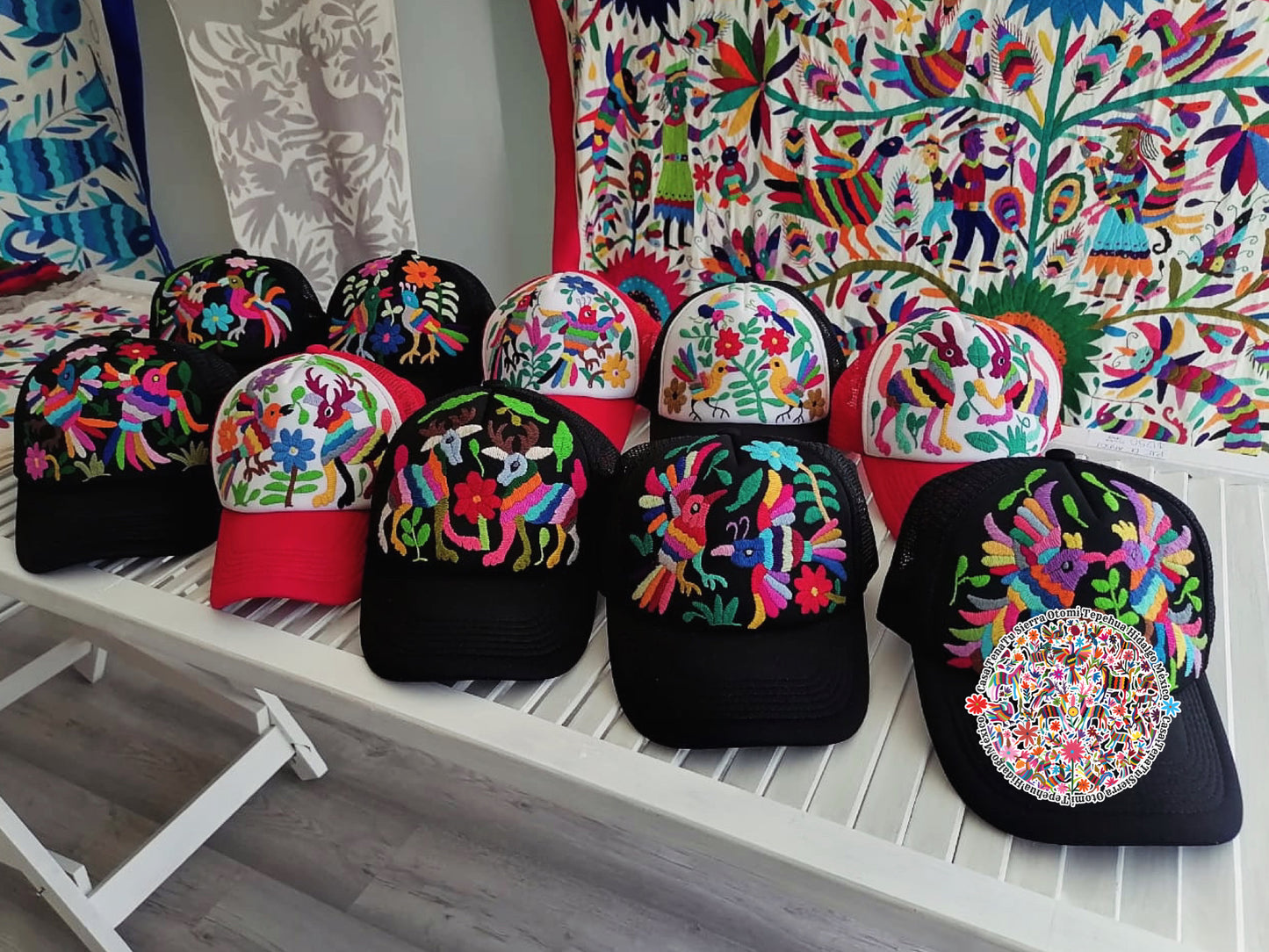 Gorra bordadas a mano Otomí