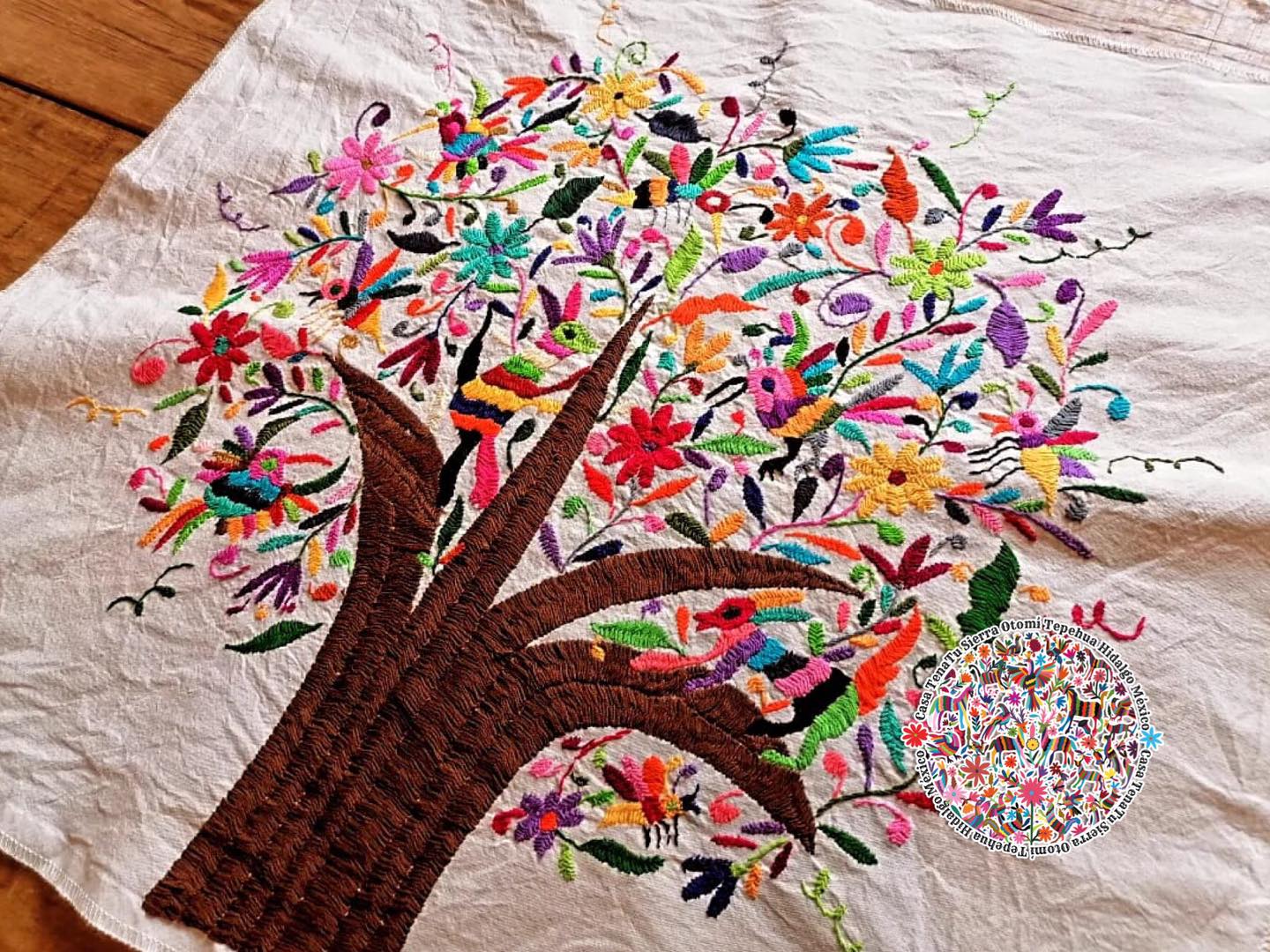 Hermoso cuadro de árbol de la vida, bordado multicolor.