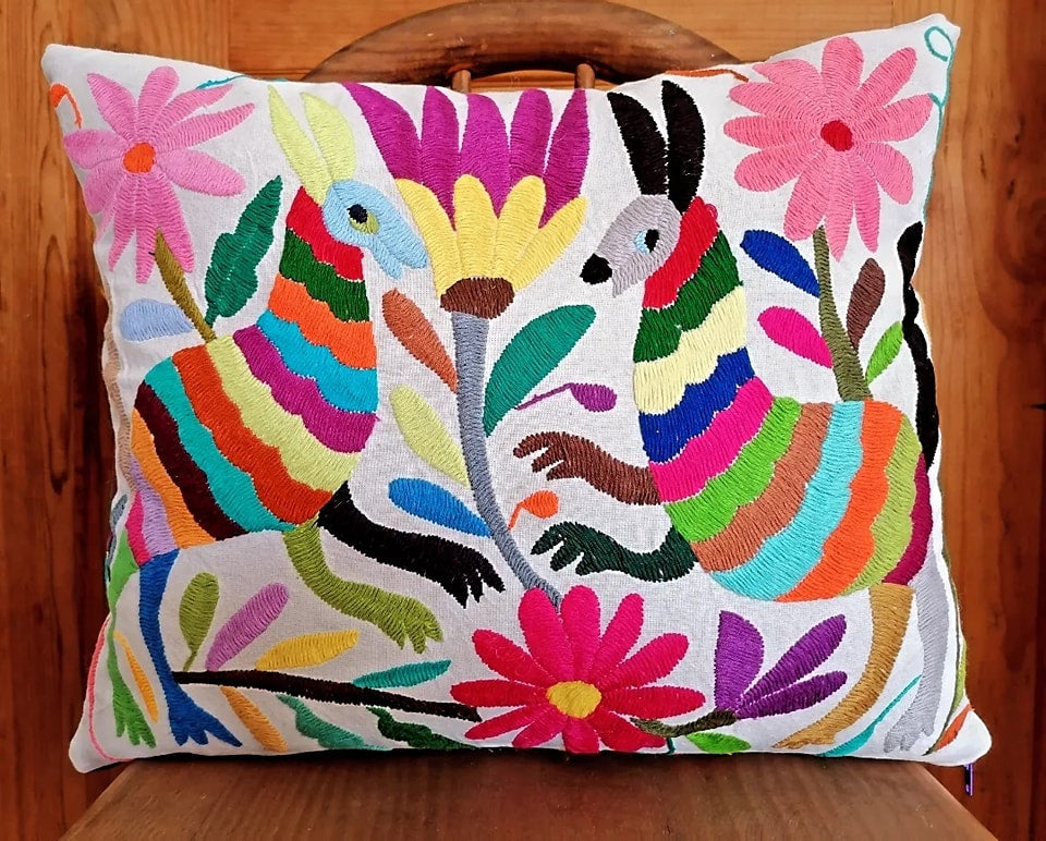 Juego de 4 fundas OTOMI hilos multicolor