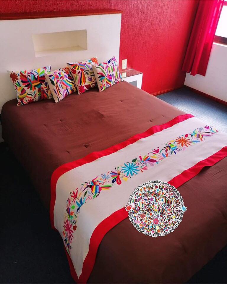 Juego de pie de cama Queen & Matrimonial OTOMÍ Multicolor "bajo pedido"