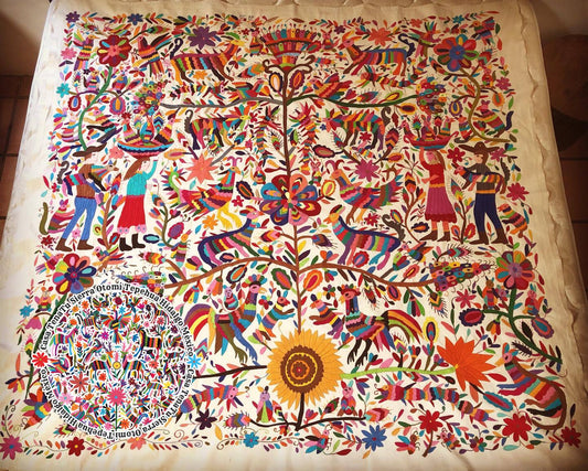 Lienzo multicolor TenaTu de 180 x 180 cm Cosmovisión Tuto Otomí (sobre pedido)