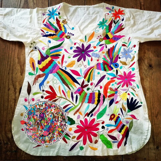 Blusón de talla XL bordado a mano Otomí multicolor (bajo pedido)