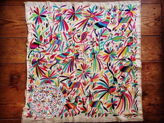 Lienzo Otomí 98 x 98 cm multicolor bordado a mano (sobre pedido)