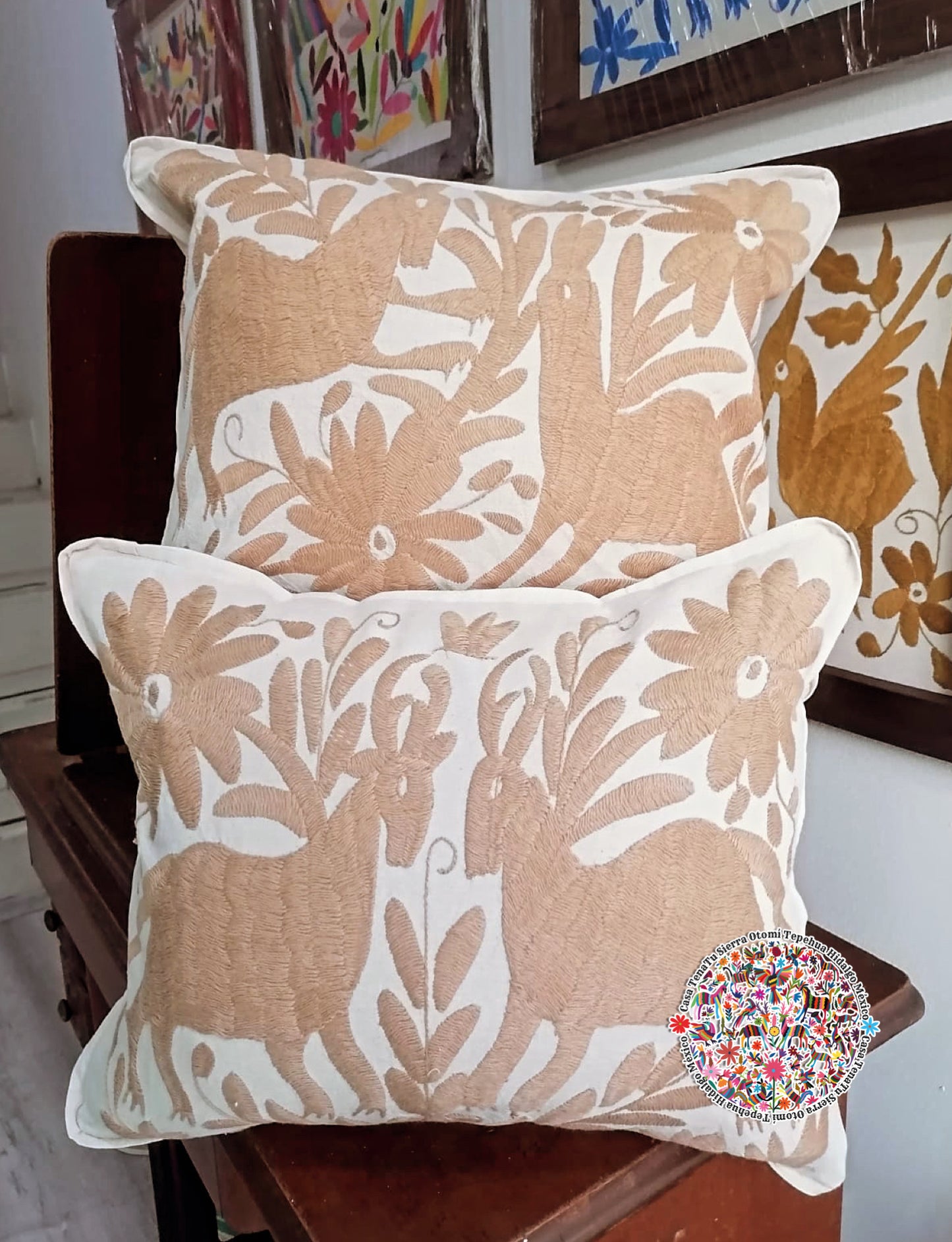 Par de fundas, bordado Otomí color beige