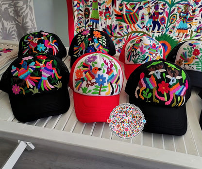 Gorra bordadas a mano Otomí