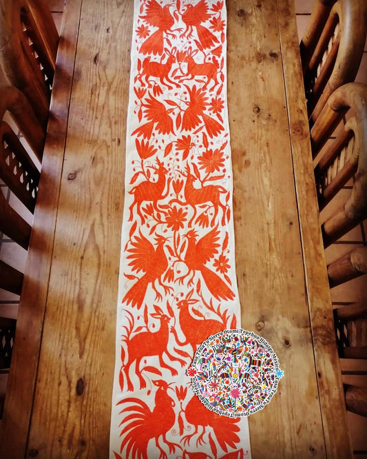 Camino de mesa Otomí con hilos color naranja 190 cm x 40cm "bajo pedido"