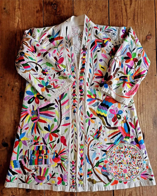 Hermoso Kimono "bata larga"  Otomí bordado multicolor