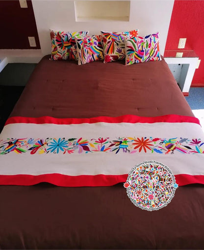 Juego de pie de cama Queen & Matrimonial OTOMÍ Multicolor